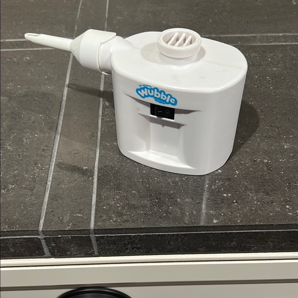 Wubble Ball Air Pump